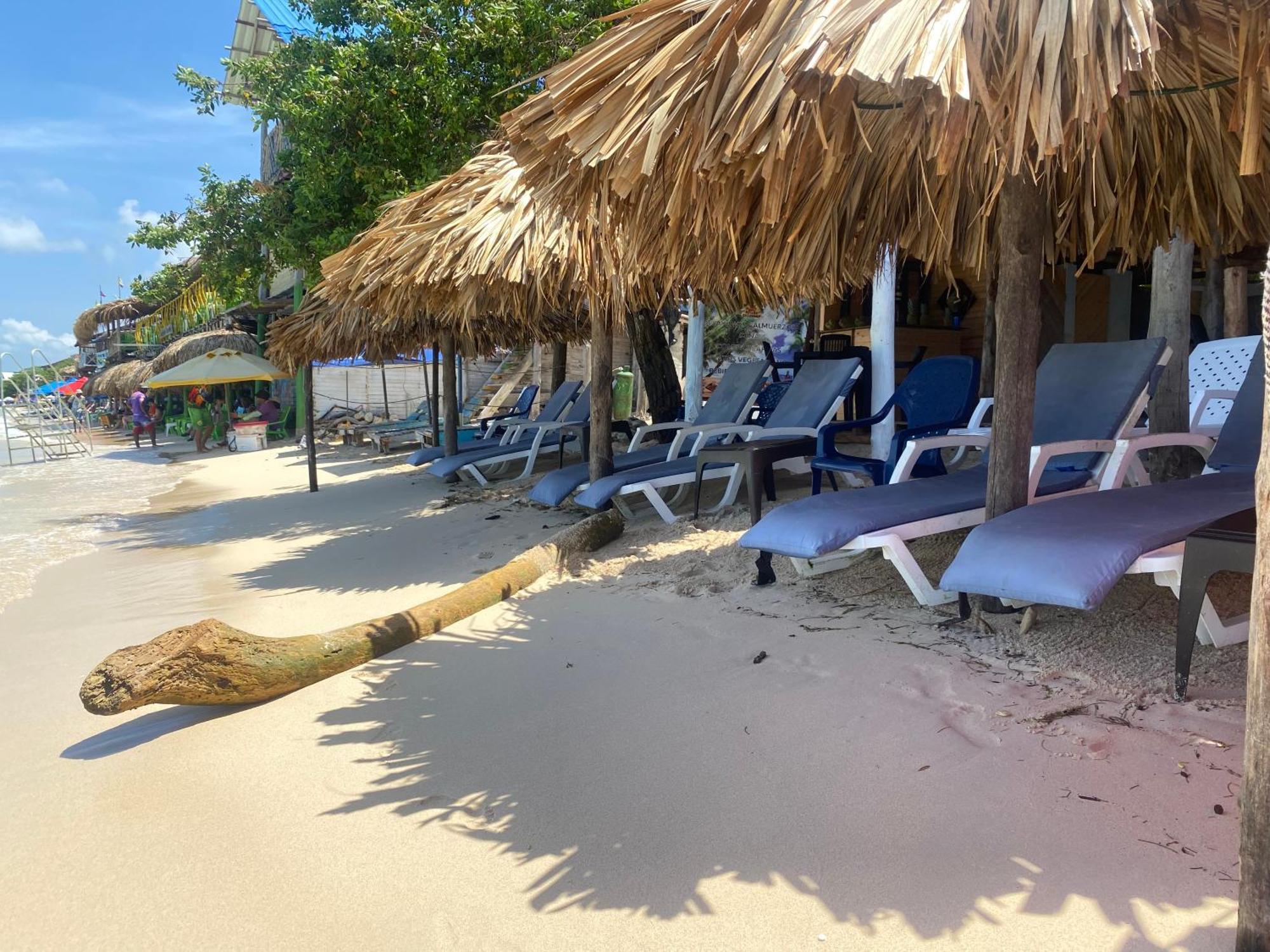Posada Shekinah Baru Playa Blanca Exteriör bild